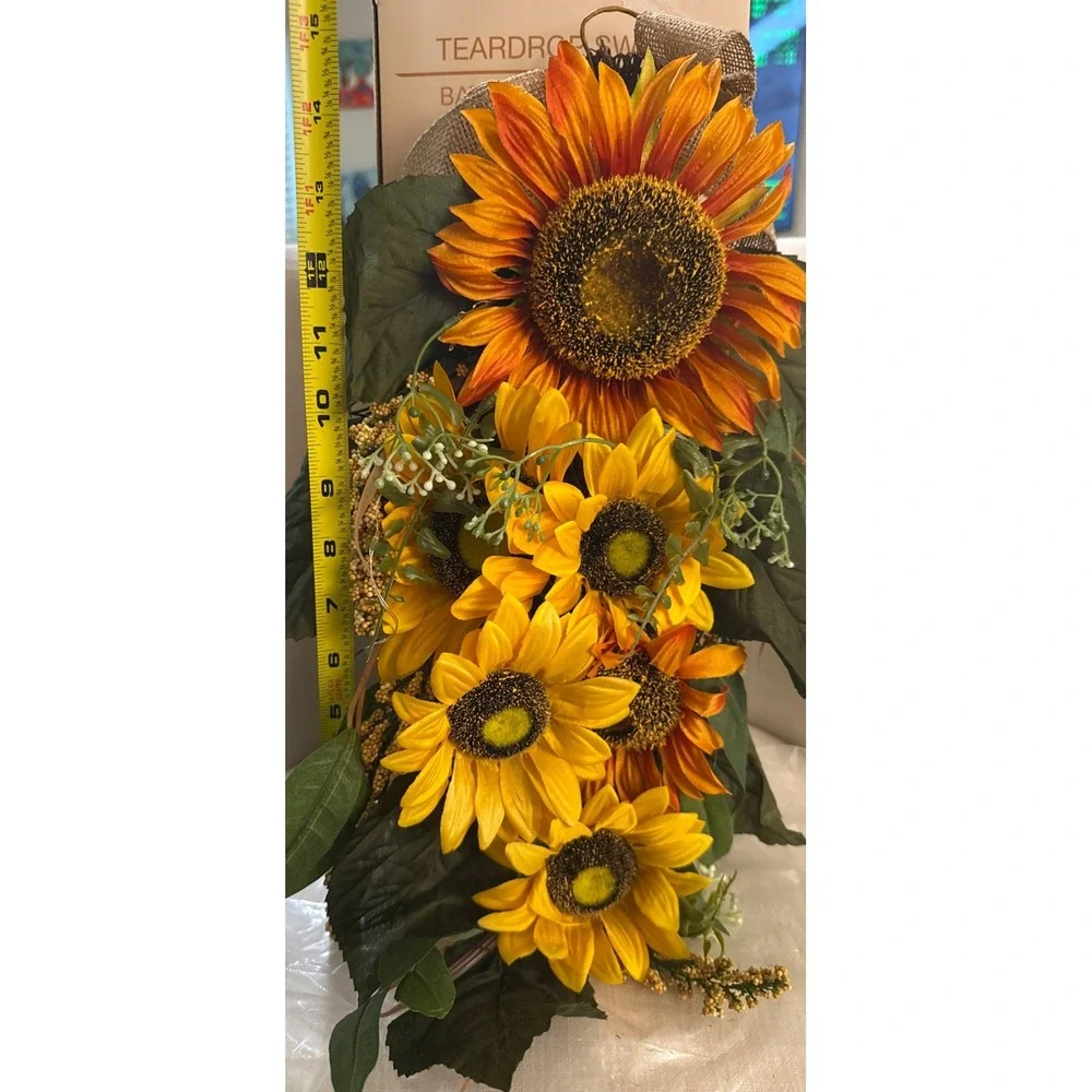 Yuletide Artificial Sunflower Teardrop Swag Simple Adornment Elegant Fall Autumn